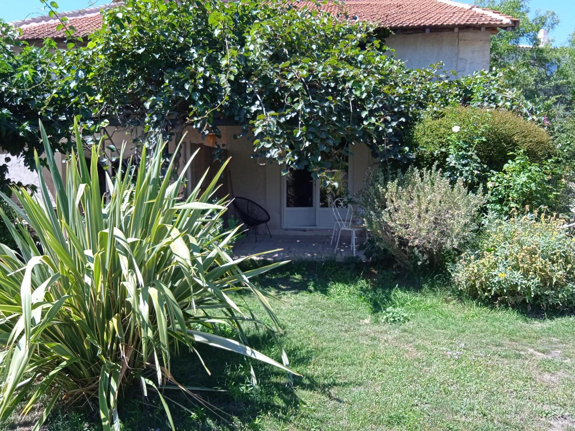 Mazet Des Artistes Mouries Exterior foto